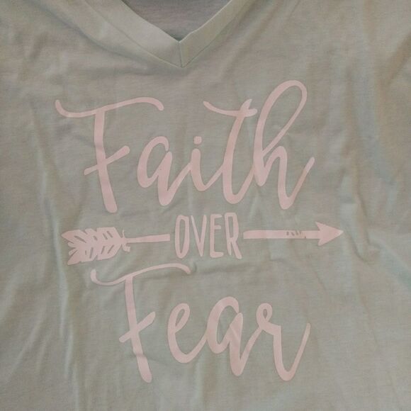 New Mint Green "Faith over Fear" T-SHIRT - Picture 2 of 2